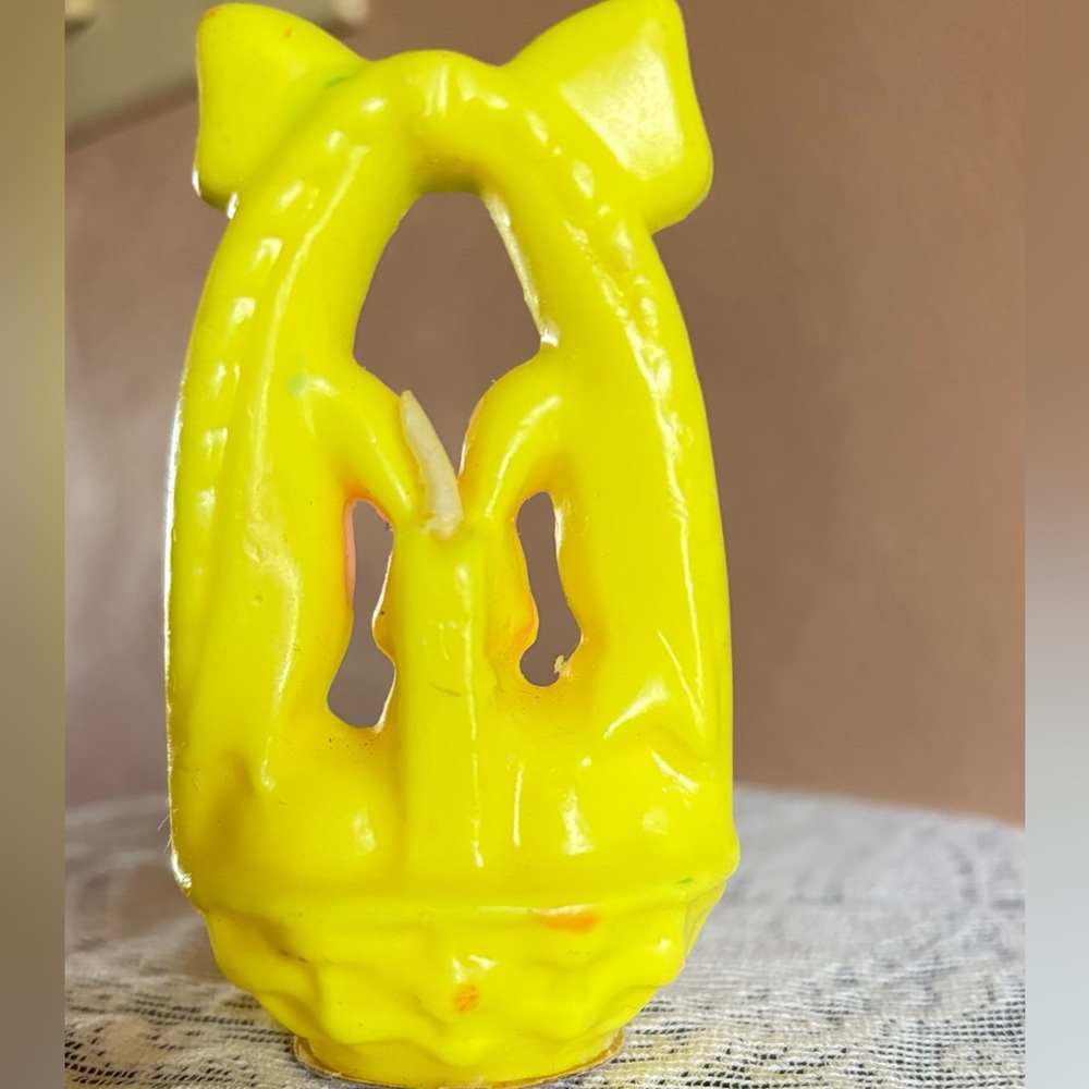 Vintage Easter Gurley Candle - Pink Bunny in a Yellow Basket - Picture 3 of 7